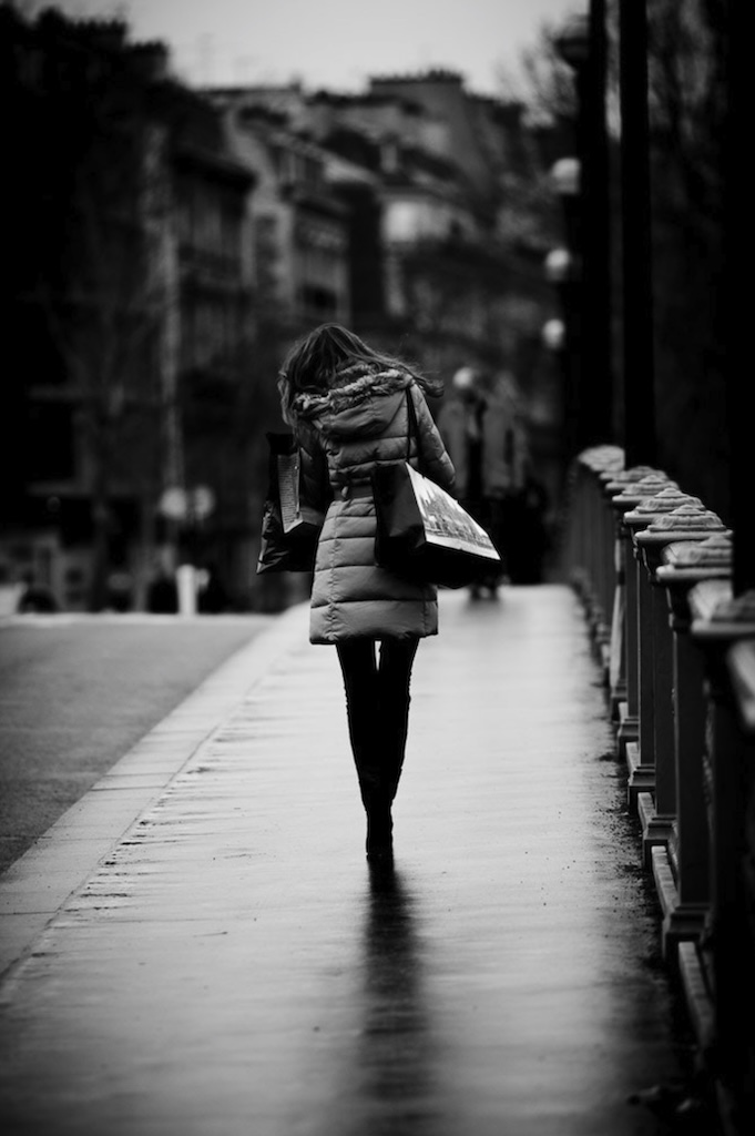 Monochrome street photograph from Paris